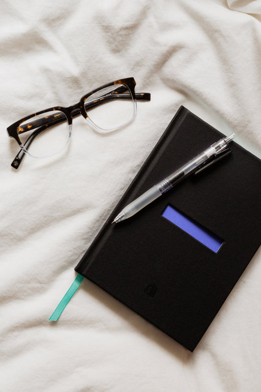 Fashion Reading Eyeglasses (Notebook included)